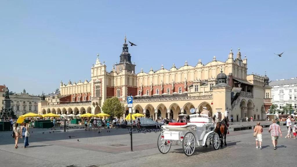 Amen Aparthotel Curie 8 Krakow Exterior photo